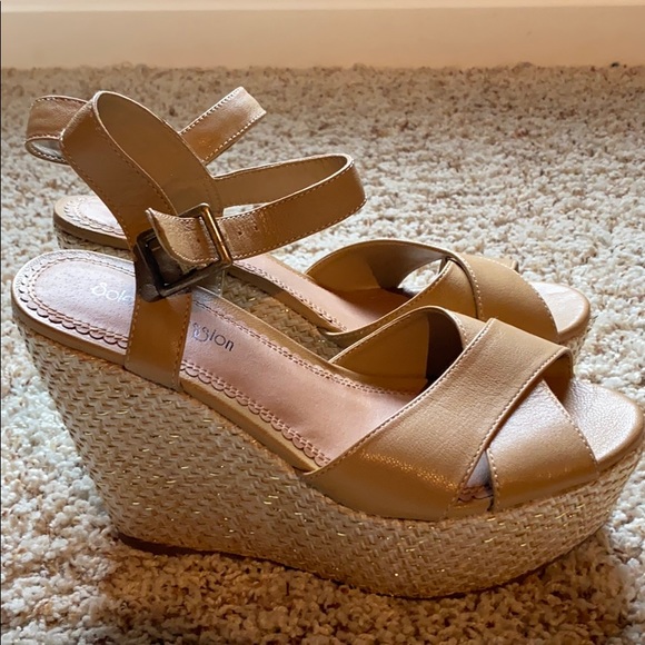 Tan Wedges - Picture 2 of 3
